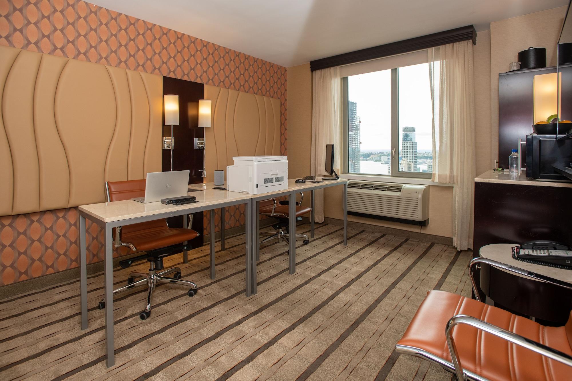 Holiday Inn New York City - Times Square By Ihg Екстериор снимка
