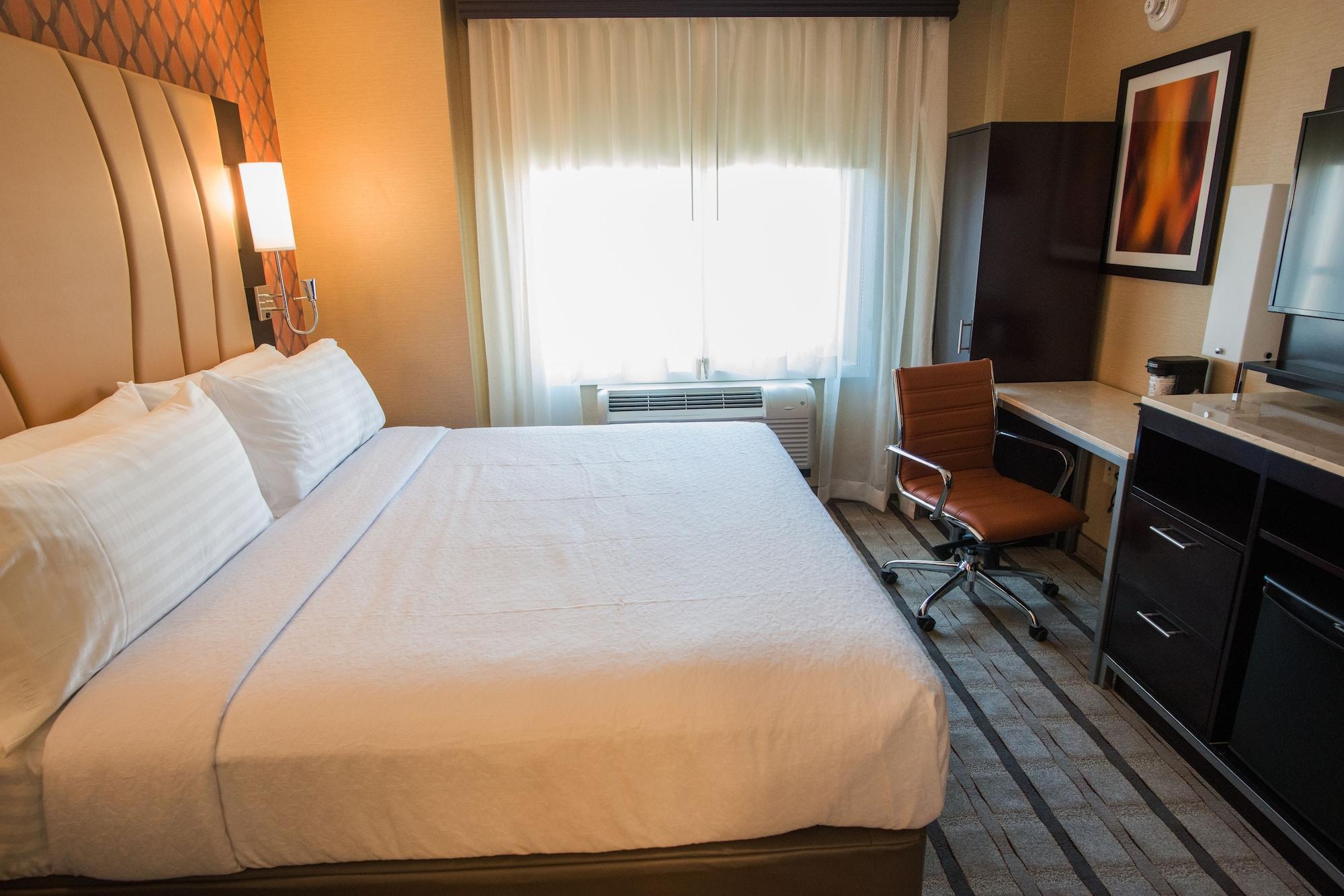 Holiday Inn New York City - Times Square By Ihg Екстериор снимка